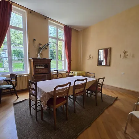 Maison Spacieuse, 16 Personnes, Jardin