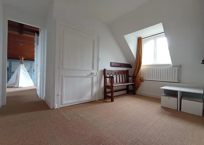 Maison Spacieuse, 16 Personnes, Jardin Les Aires